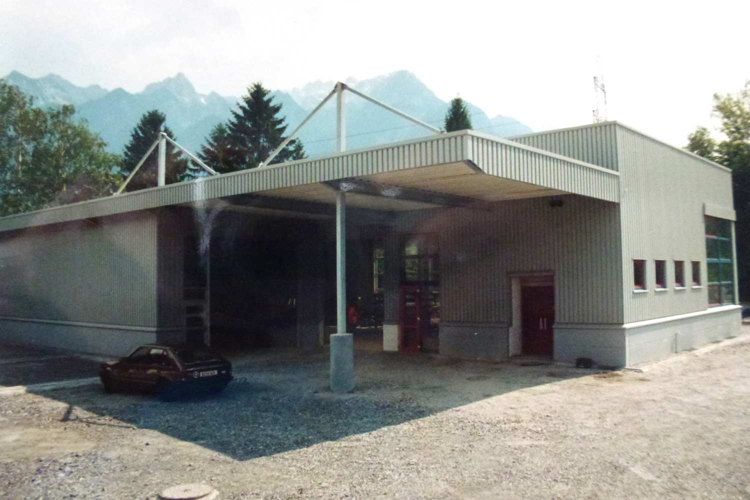 1995 – Bau Werkstatt zur Verarbeitung von Edelstahl