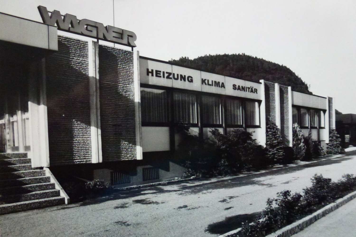 1972 – Bau Firmengebäude und Umzug nach Nüziders